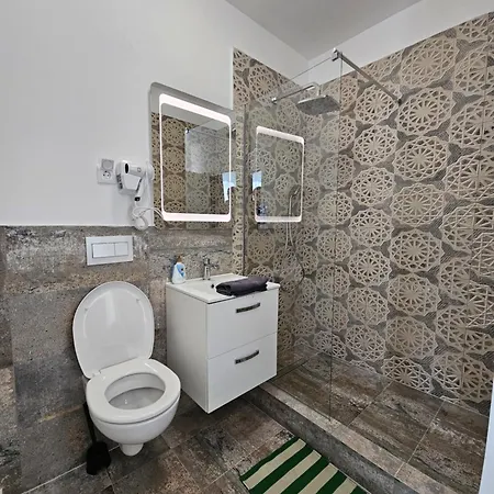 Touristic Center Jean Louis Calderon 28 Street Apartment Bukarest