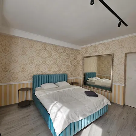 Touristic Center Jean Louis Calderon 28 Street Apartment