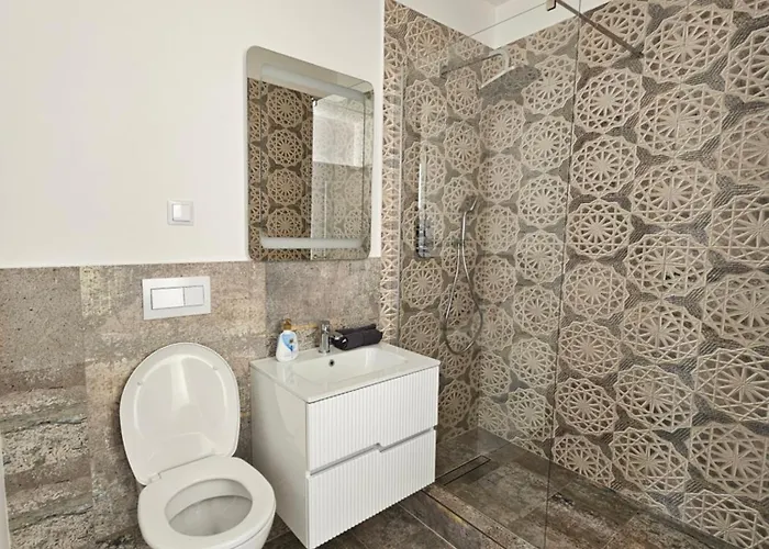 Touristic Center Jean Louis Calderon 28 Street Бухарест