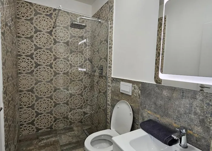 Touristic Center Jean Louis Calderon 28 Street *