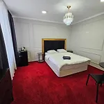 Touristic Center Jean Louis Calderon 28 Street Apartament Bucureşti