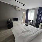 Touristic Center Jean Louis Calderon 28 Street Bucureşti