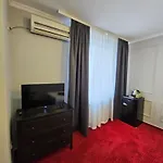 Touristic Center Jean Louis Calderon 28 Street Apartament Bucureşti