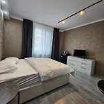 Apartament Touristic Center Jean Louis Calderon 28 Street *