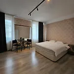 Apartament Touristic Center Jean Louis Calderon 28 Street *
