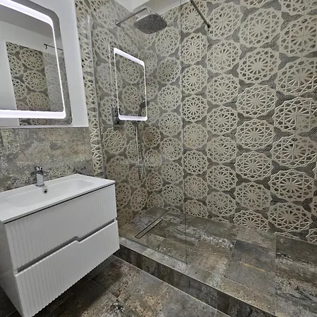 Touristic Center Jean Louis Calderon 28 Street *