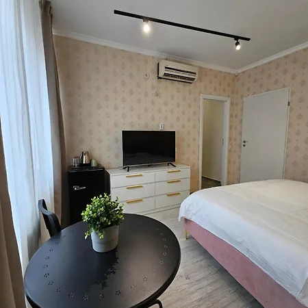 Touristic Center Jean Louis Calderon 28 Street Bukurešť