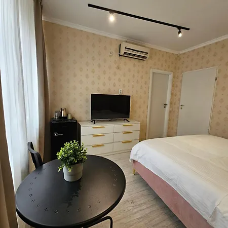 Daire Touristic Center Jean Louis Calderon 28 Street Bükreş