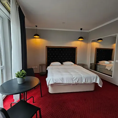 Touristic Center Jean Louis Calderon 28 Street Apartment