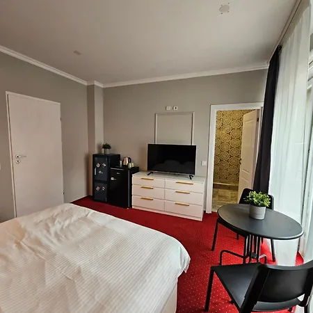 Touristic Center Jean Louis Calderon 28 Street Apartment