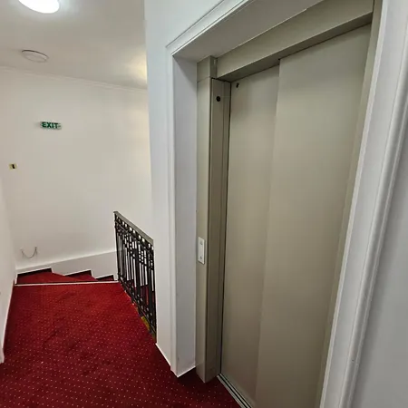 Touristic Center Jean Louis Calderon 28 Street Apartment
