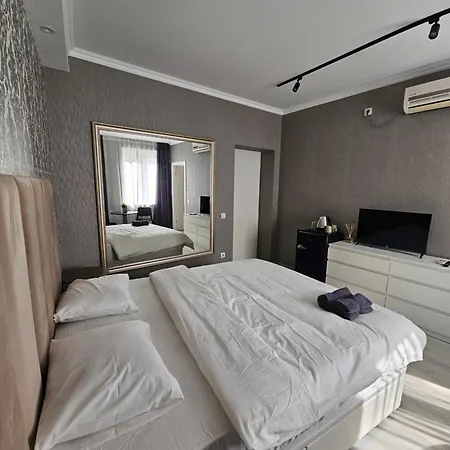 Touristic Center Jean Louis Calderon 28 Street *