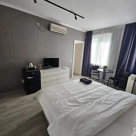 Touristic Center Jean Louis Calderon 28 Street Bükreş