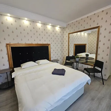 Touristic Center Jean Louis Calderon 28 Street Daire Bükreş