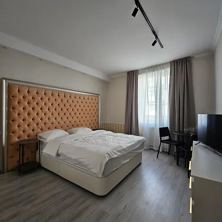 Touristic Center Jean Louis Calderon 28 Street Daire Bükreş