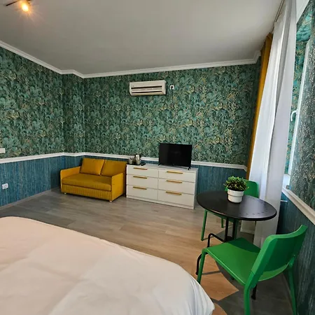 Touristic Center Jean Louis Calderon 28 Street *