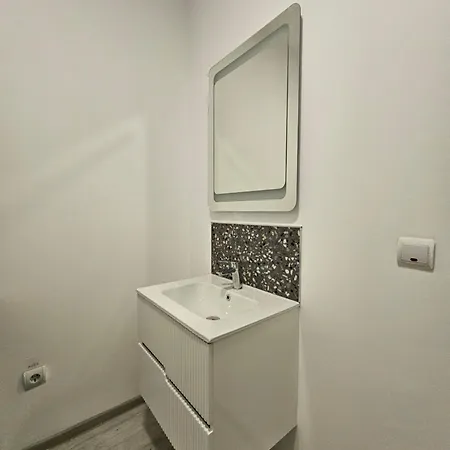 Touristic Center Jean Louis Calderon 28 Street * Bükreş