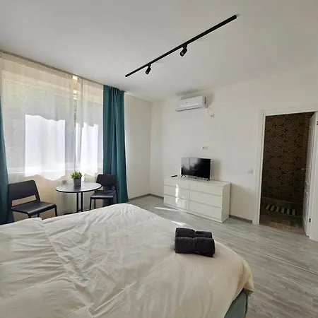 Appartement Touristic Center Jean Louis Calderon 28 Street *