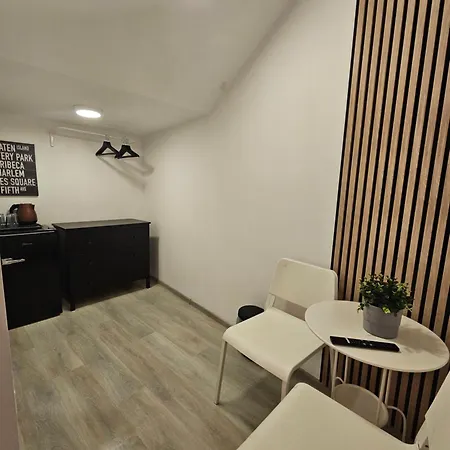 Touristic Center Jean Louis Calderon 28 Street * Bukurešť