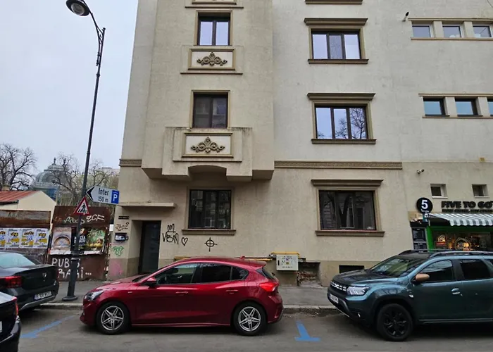 Touristic Center Jean Louis Calderon 28 Street * Bukarest