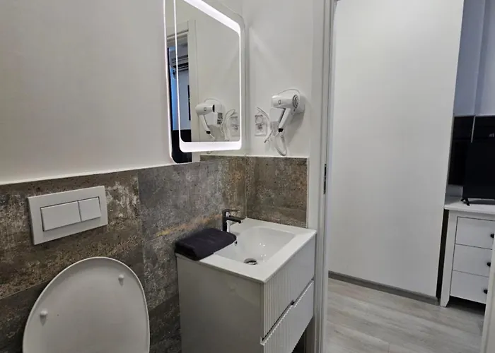 Touristic Center Jean Louis Calderon 28 Street *