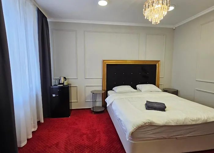 Touristic Center Jean Louis Calderon 28 Street 부쿠레슈티