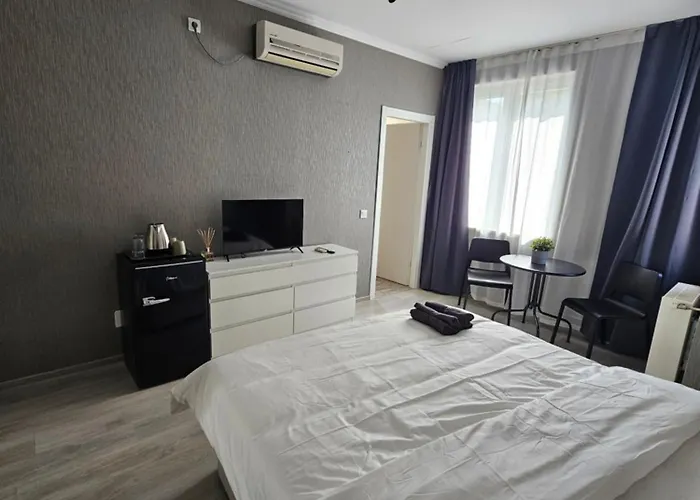 Touristic Center Jean Louis Calderon 28 Street 부쿠레슈티